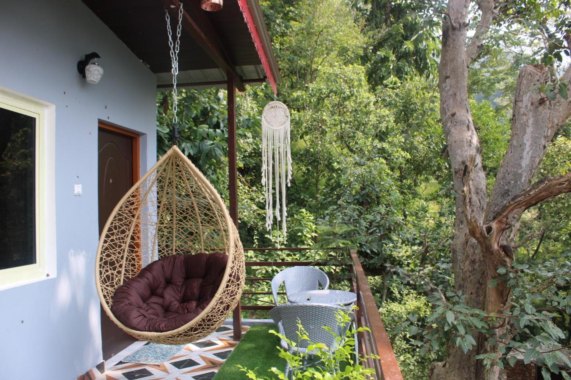 Homestay Kyarki Village & Cafe *