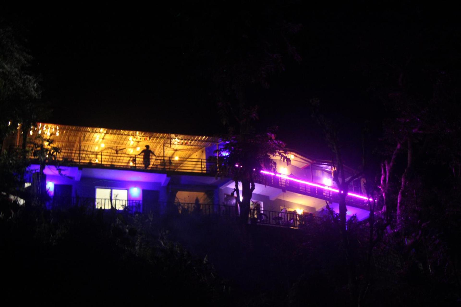 Kyarki Village & Cafe Homestay *