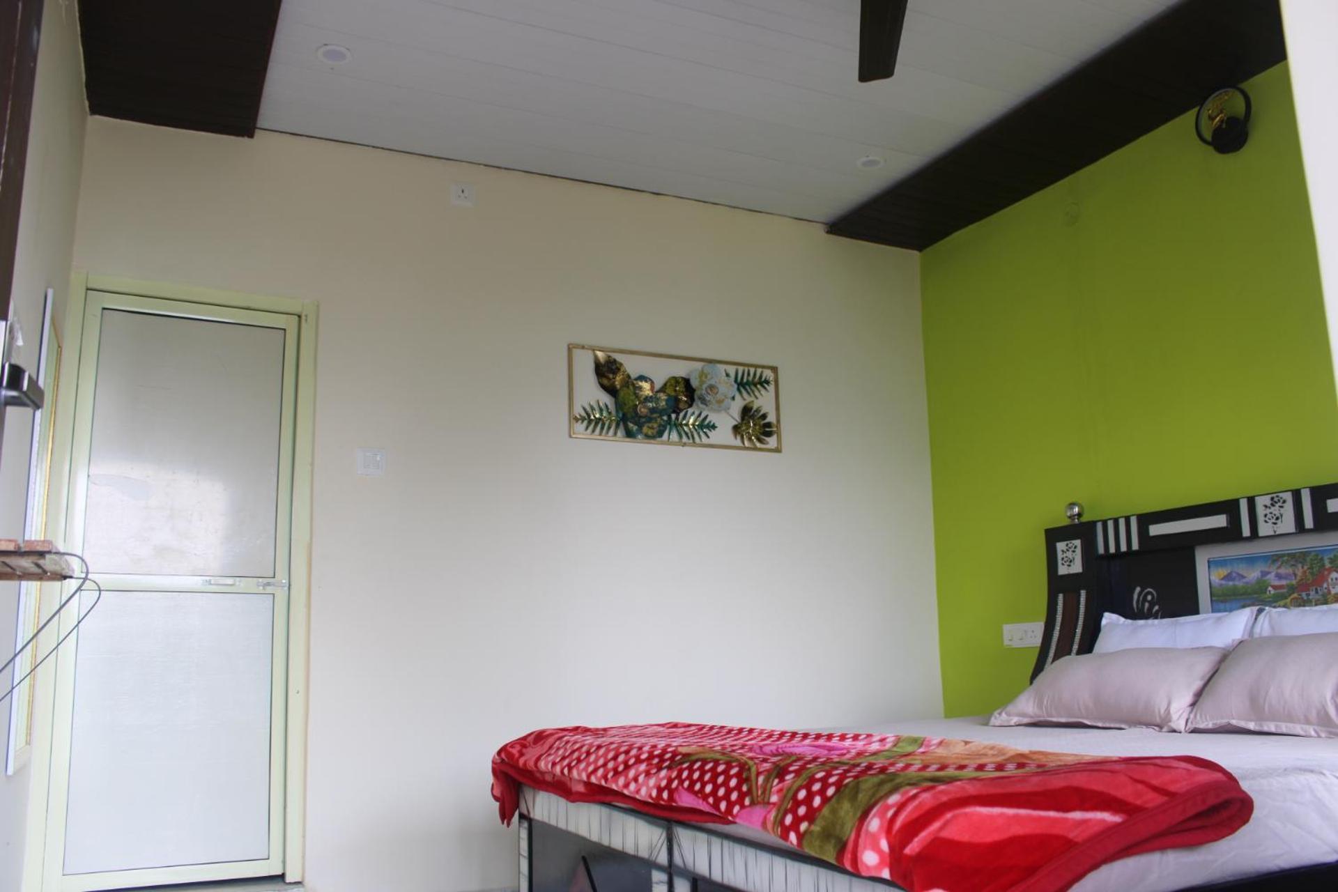 Kyarki Village & Cafe Homestay *